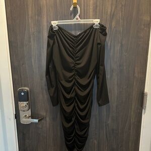 Elegant Black Ruched Skirt